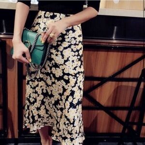 Realisation Par Naomi Floral Midi Skirt size M